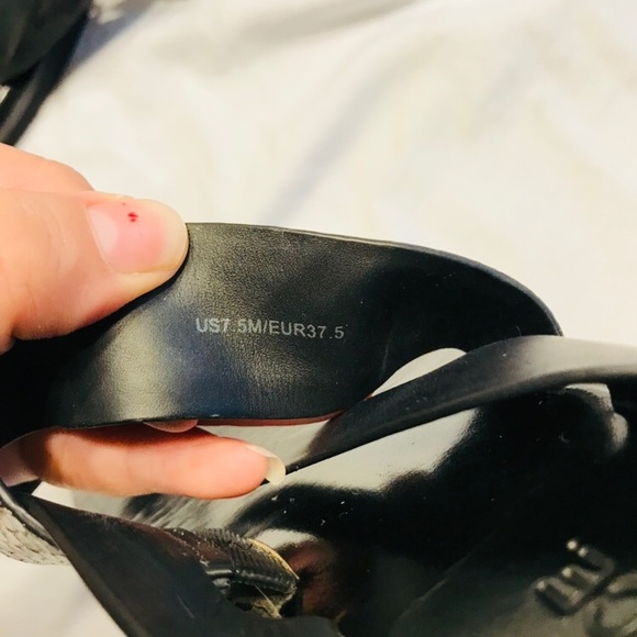 Vince Sandals - Picture 6 of 6